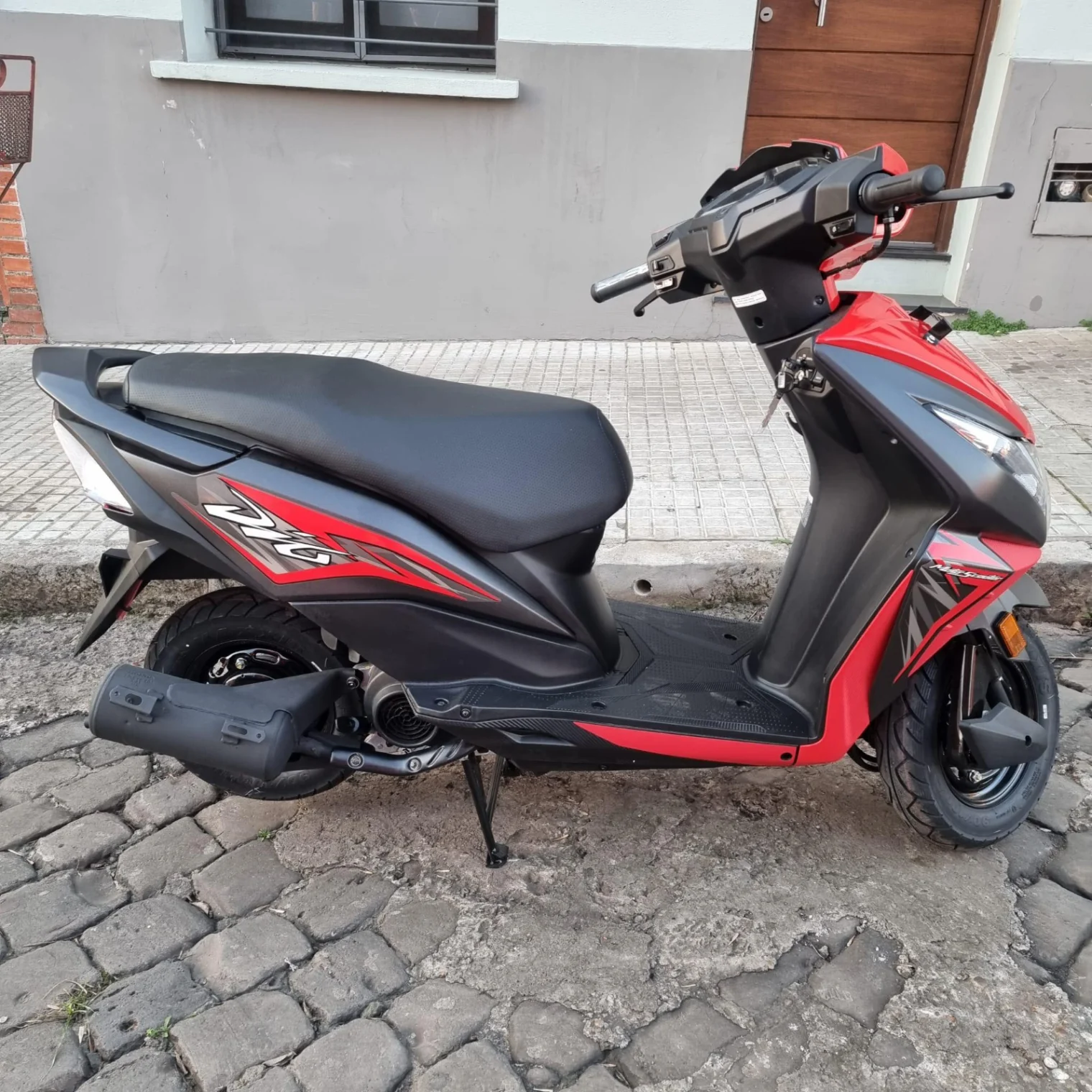 Honda DIO Scooter 2025 - imagen 2