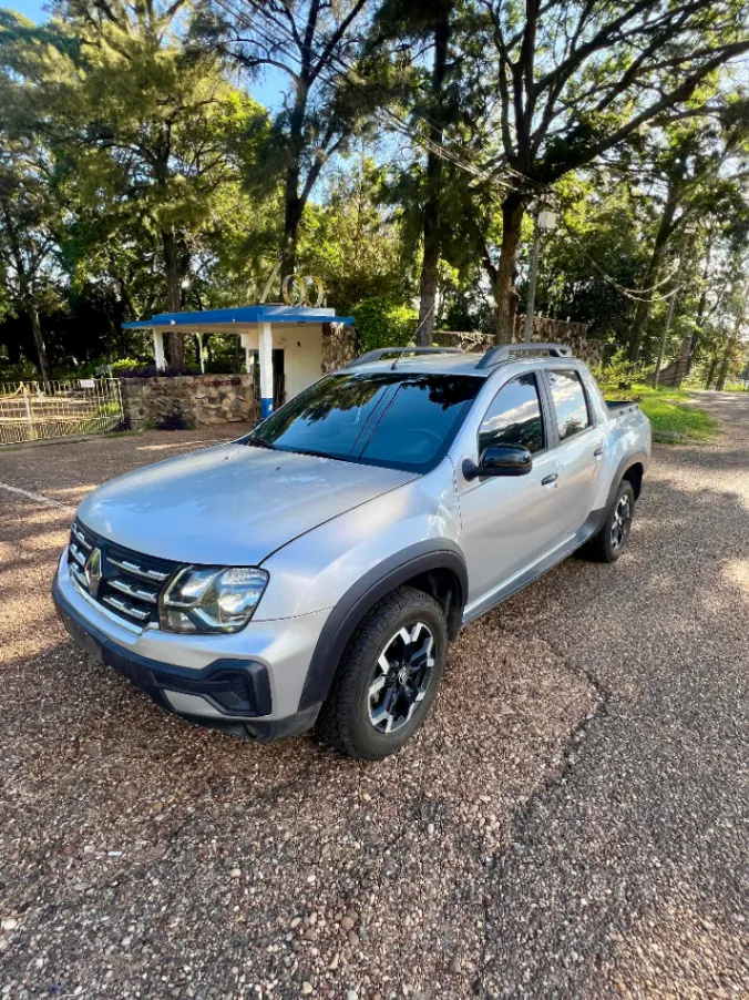 Renault Oroch Intens 2023