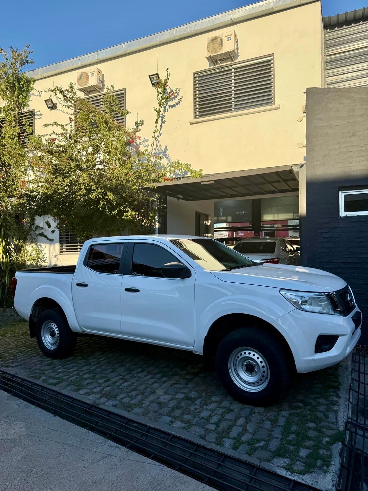 Nissan Frontier NP300 2020 - imagen 2