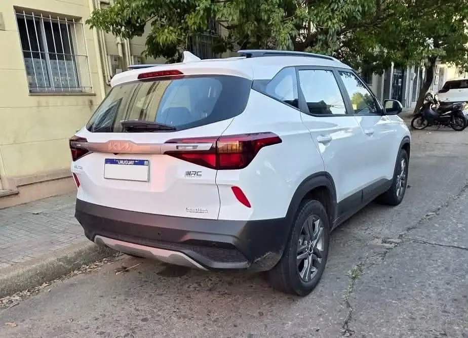 Kia Seltos LX PLUS 2023 - imagen 3